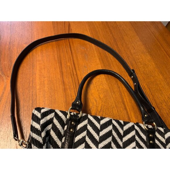 Lauren Merkin Black & White Boho Old Money Chevron Fabric Handbag With Adjustabl - Picture 11 of 12